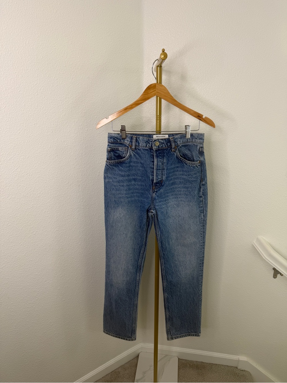 Reformation Cynthia High Rise Straight Jeans Medium Wash Button Fly Size 28